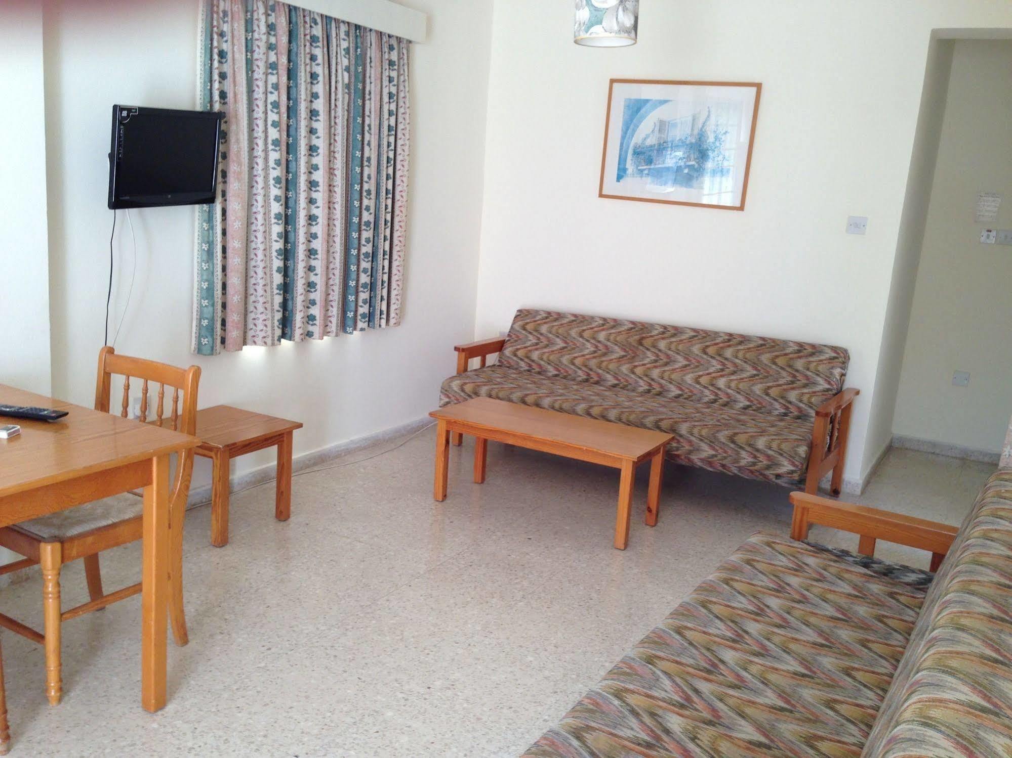 Constantaras Apartments Protaras Luaran gambar