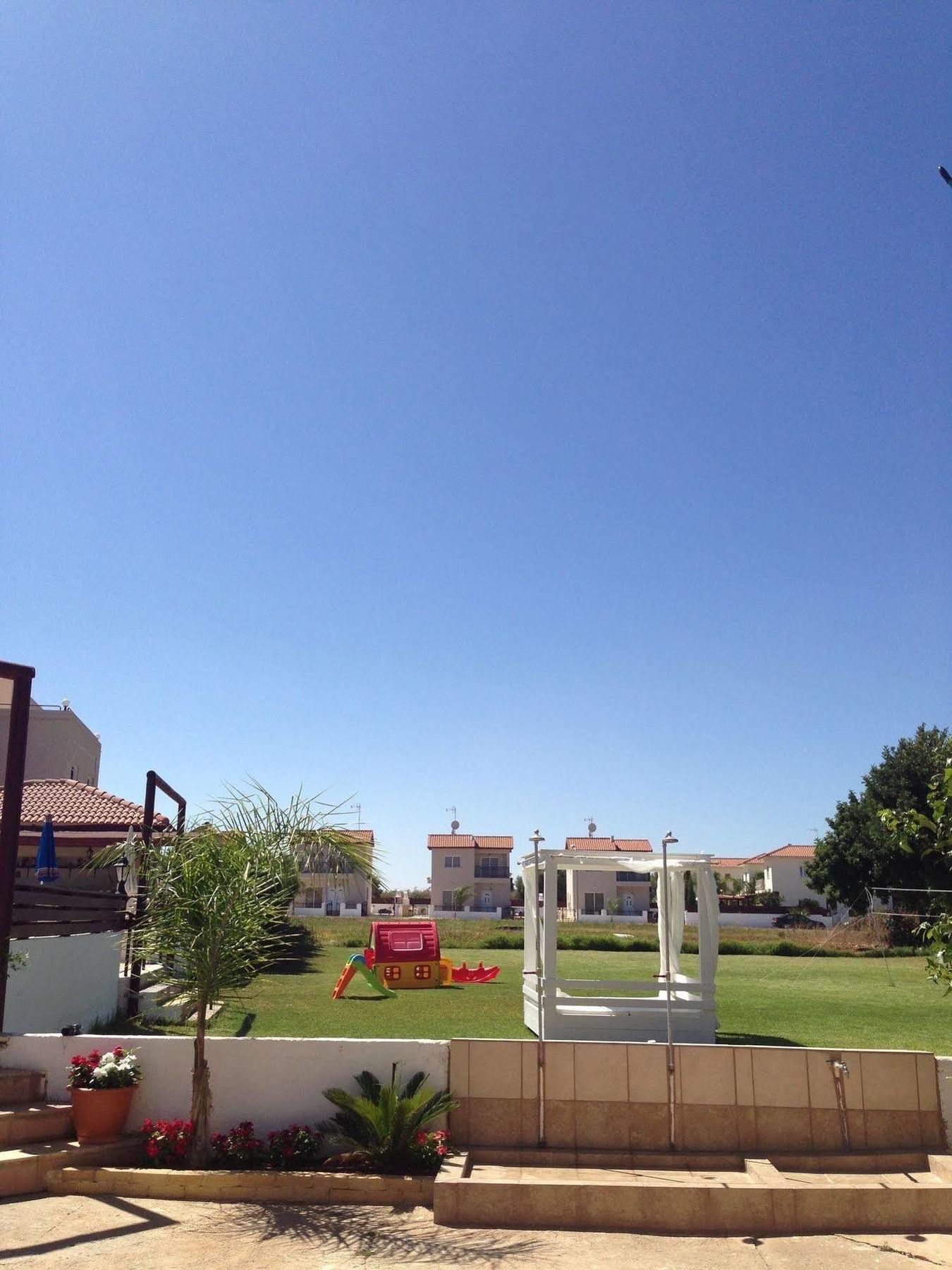 Constantaras Apartments Protaras Luaran gambar