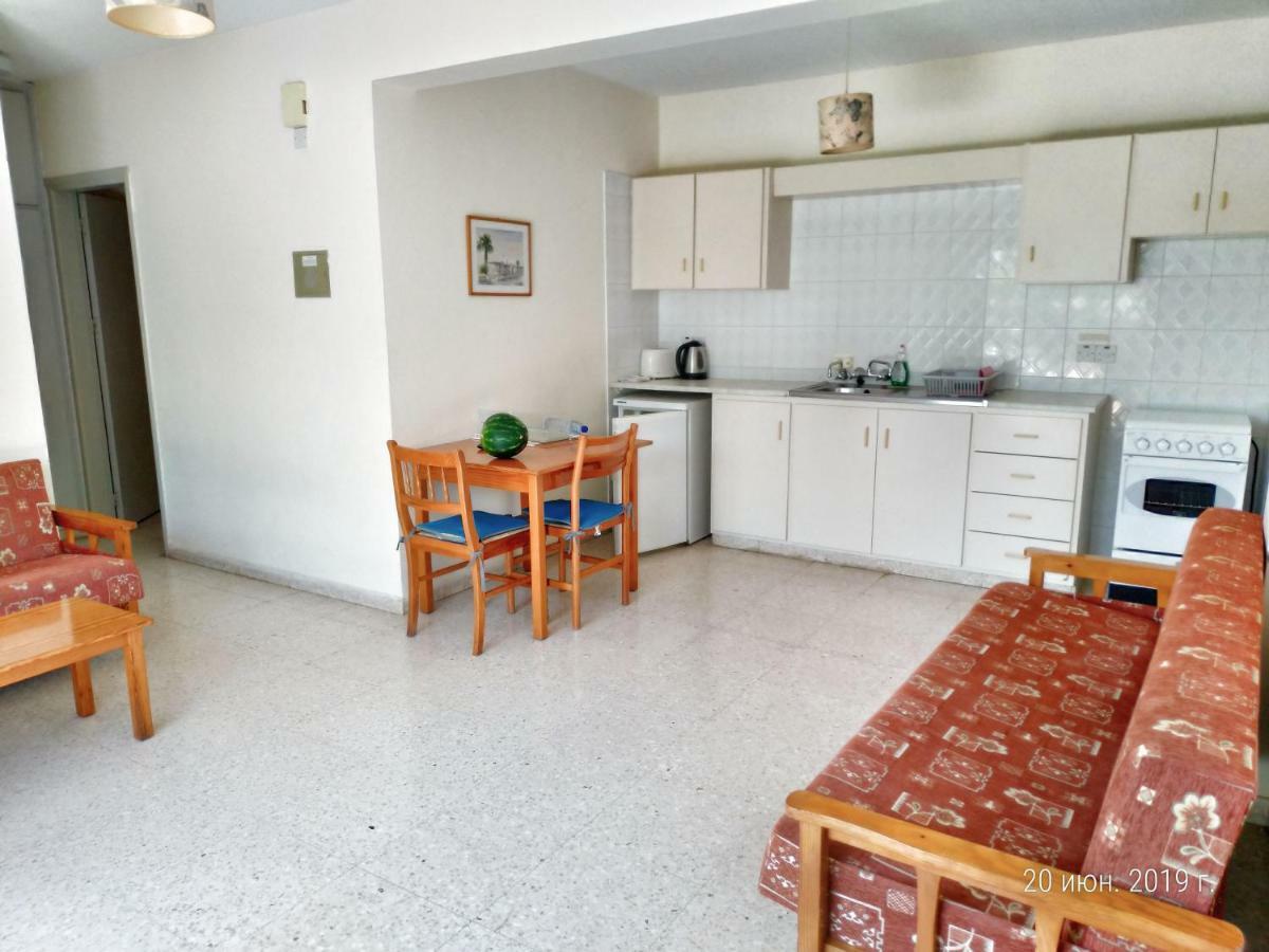 Constantaras Apartments Protaras Luaran gambar